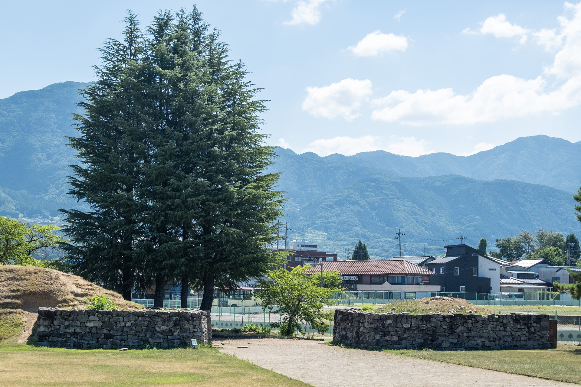石場門 (2025)