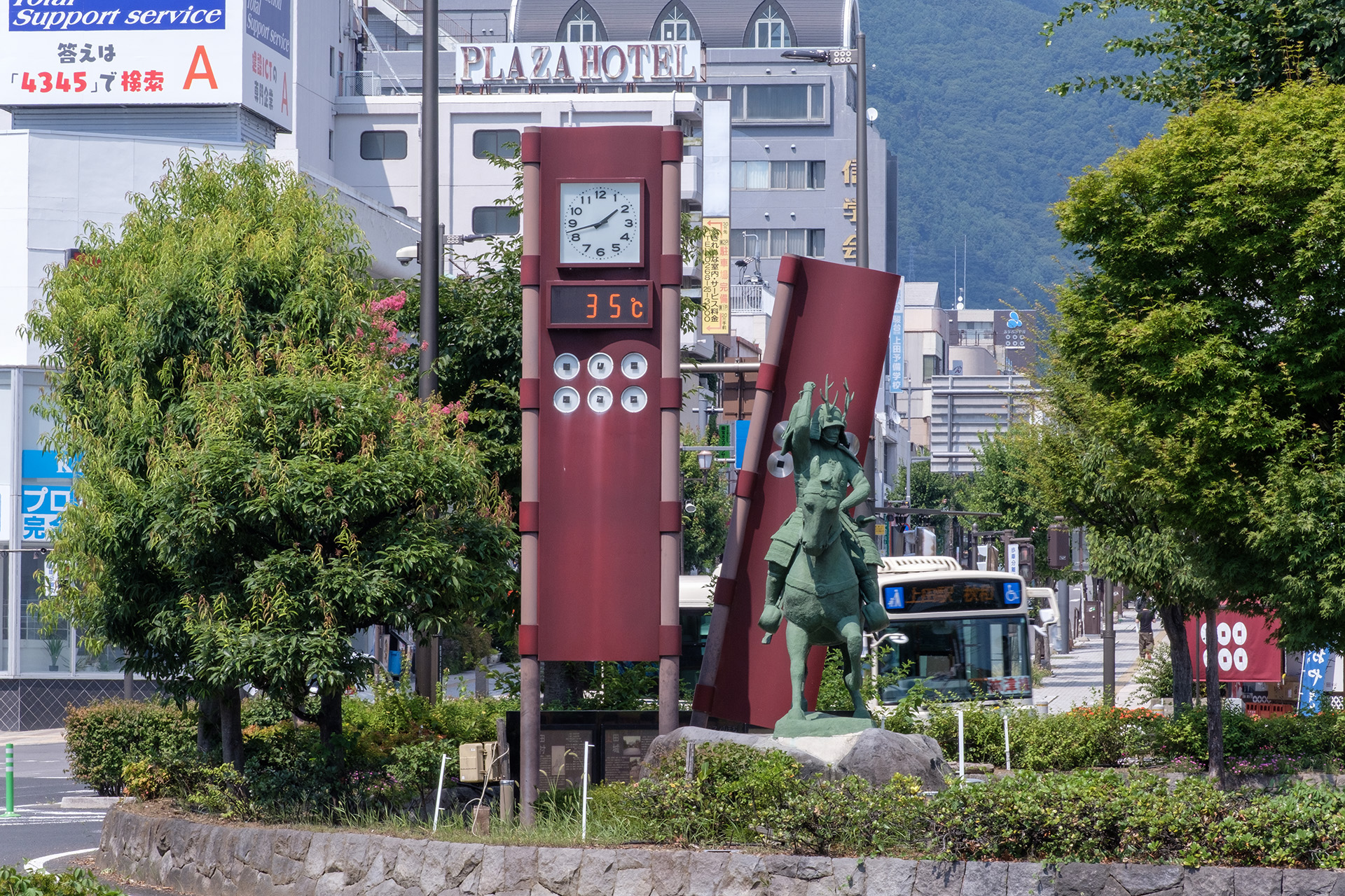 上田駅 真田信繁騎馬像 (2025)