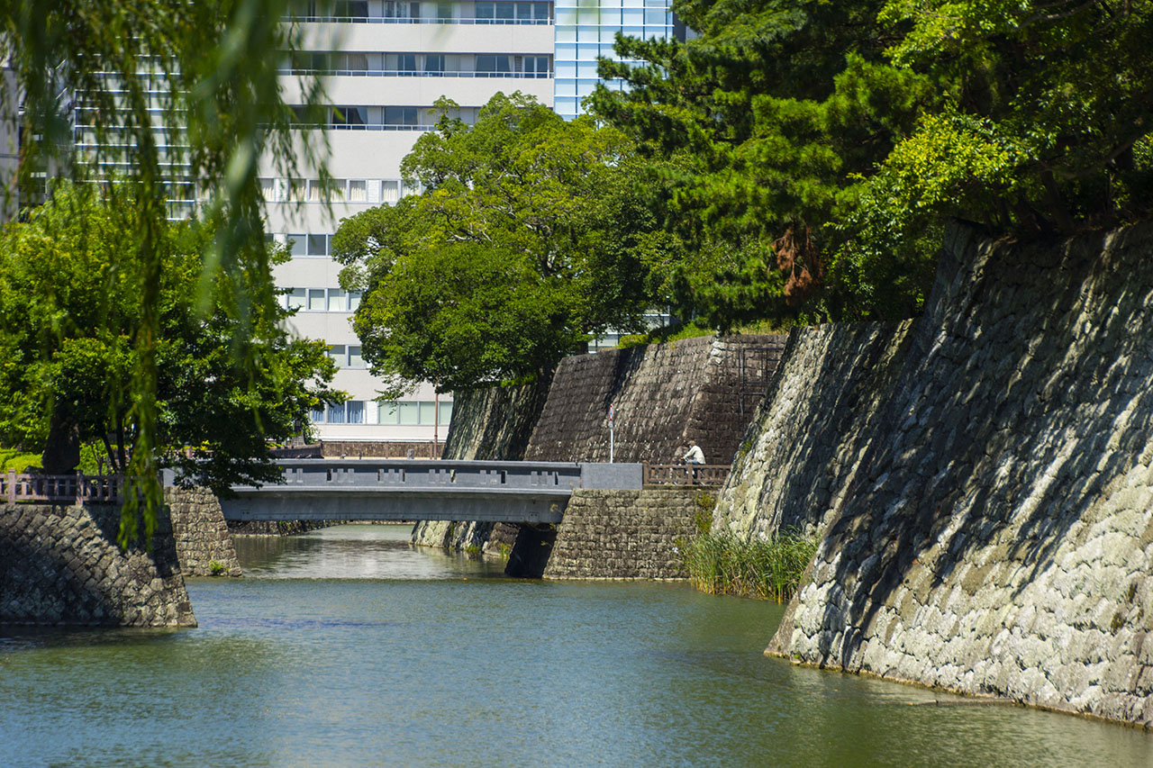 中堀と二丿丸橋 (2019)