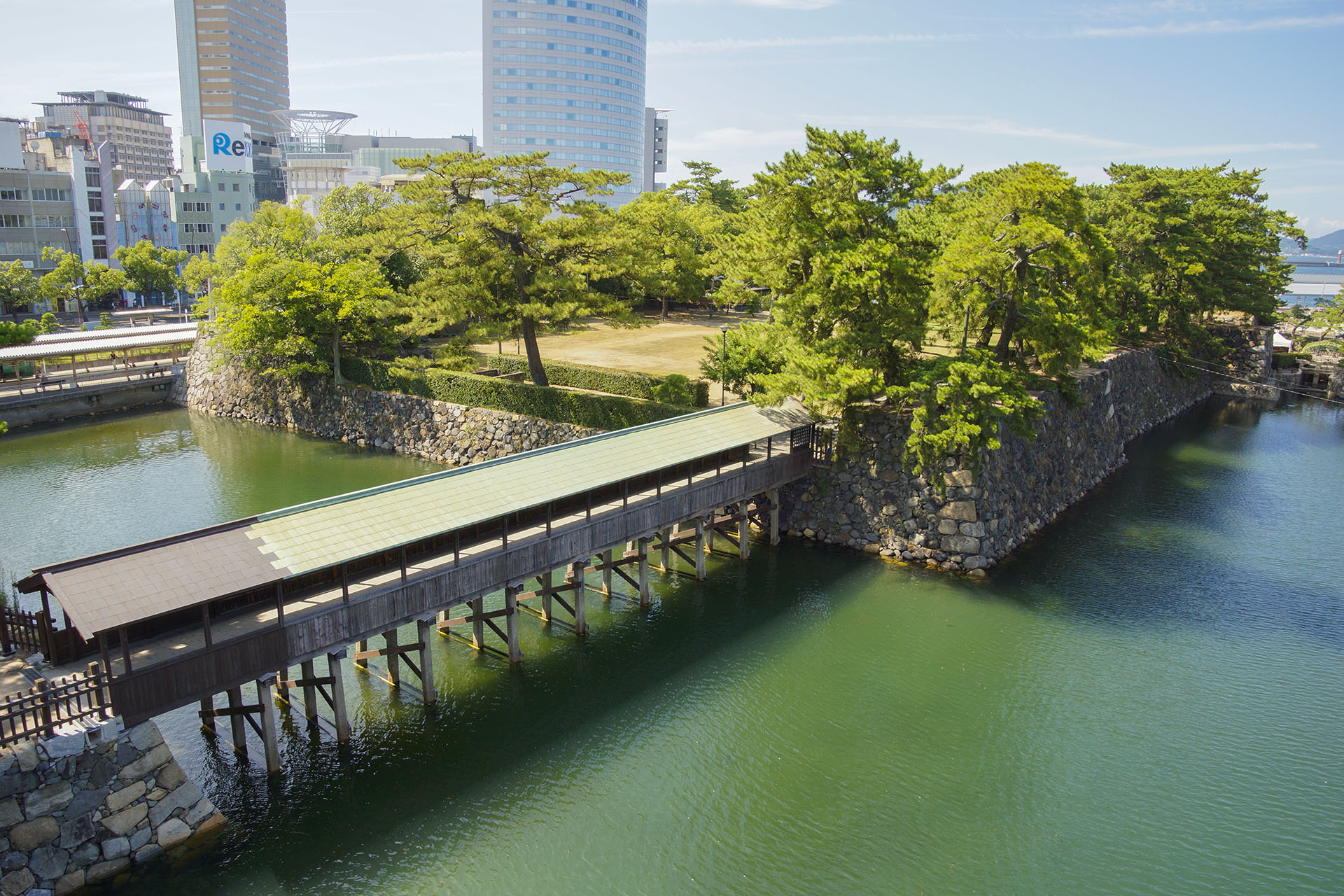 內堀，鞘橋，二の丸 (2016)