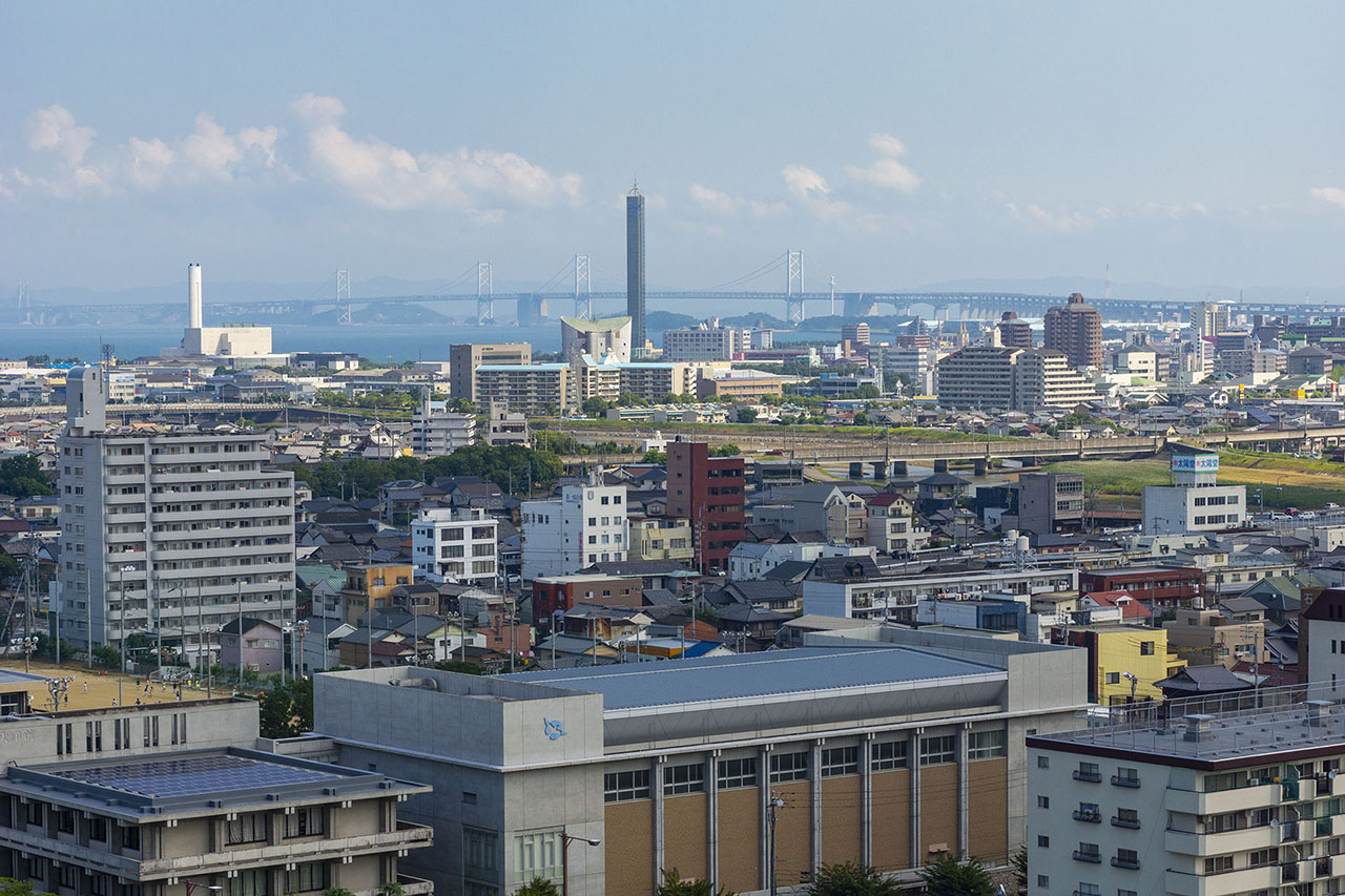三の丸外望丸龜市 (2016)