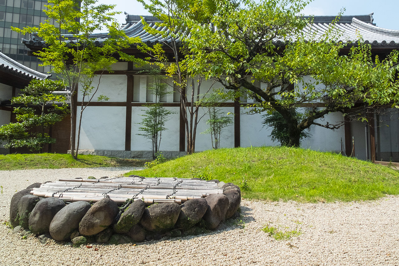 展示室中庭枯山水 (2018)